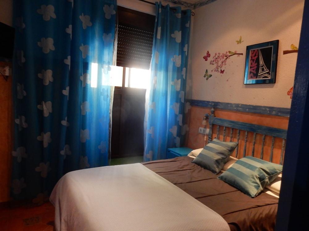 Pension Giraldilla Sevilla Exteriör bild
