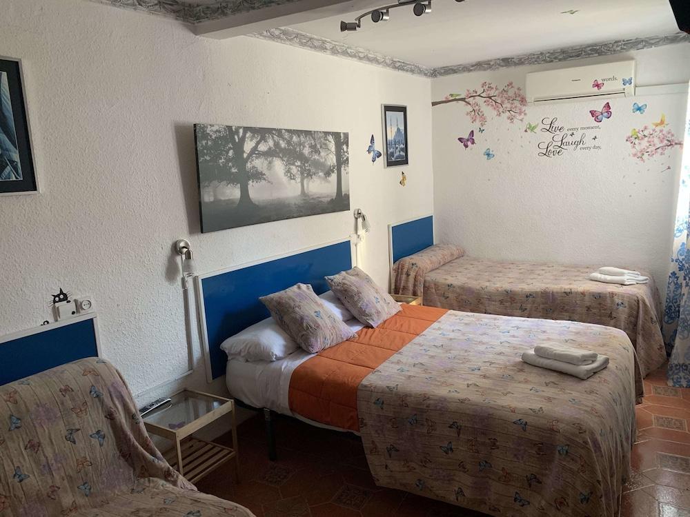 Pension Giraldilla Sevilla Exteriör bild