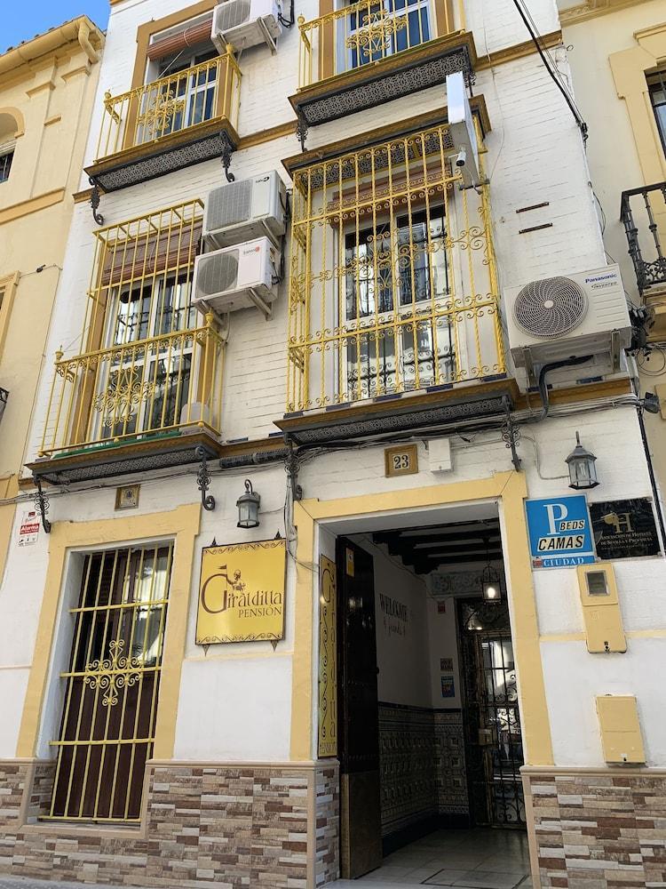 Pension Giraldilla Sevilla Exteriör bild